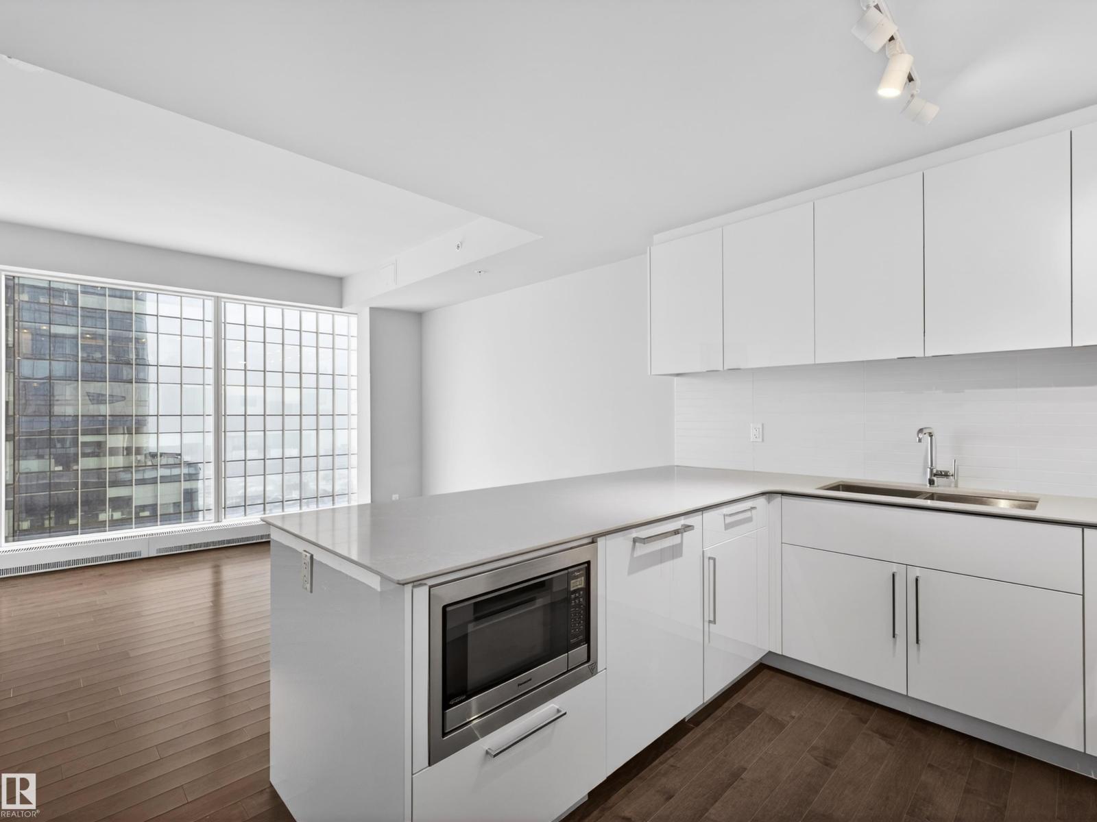 #2509 10360 102 St Nw, Edmonton, Alberta  T5J 0K6 - Photo 3 - E4474827