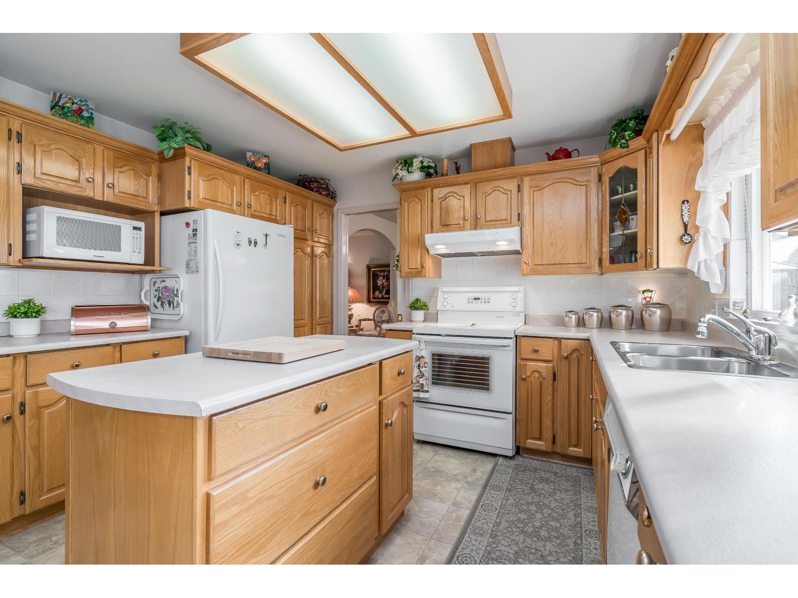 22120 46a Avenue, Langley, British Columbia  V2Z 1A4 - Photo 8 - R3093410