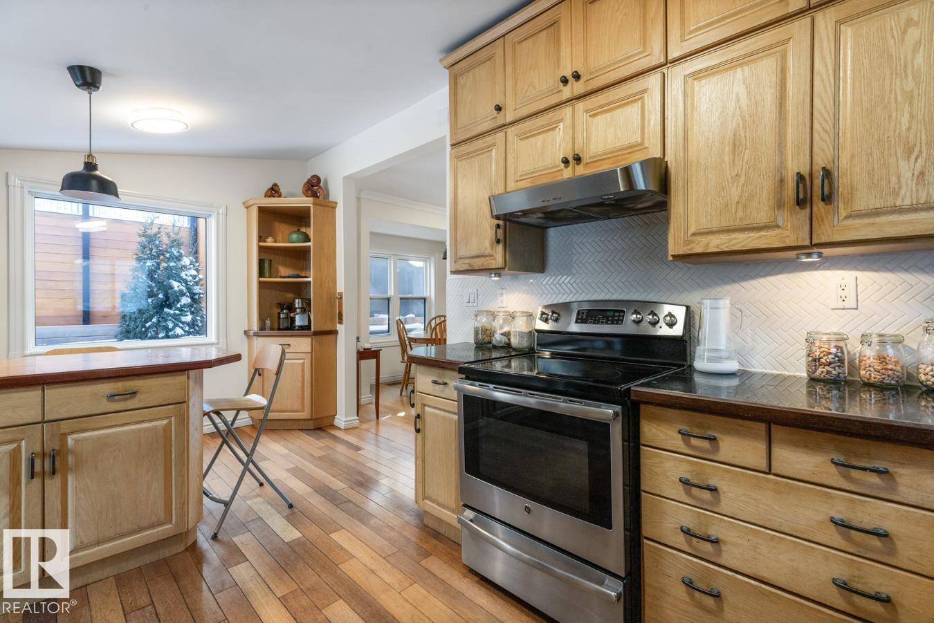 9319 95 St Nw, Edmonton, Alberta  T6C 3X1 - Photo 15 - E4474691