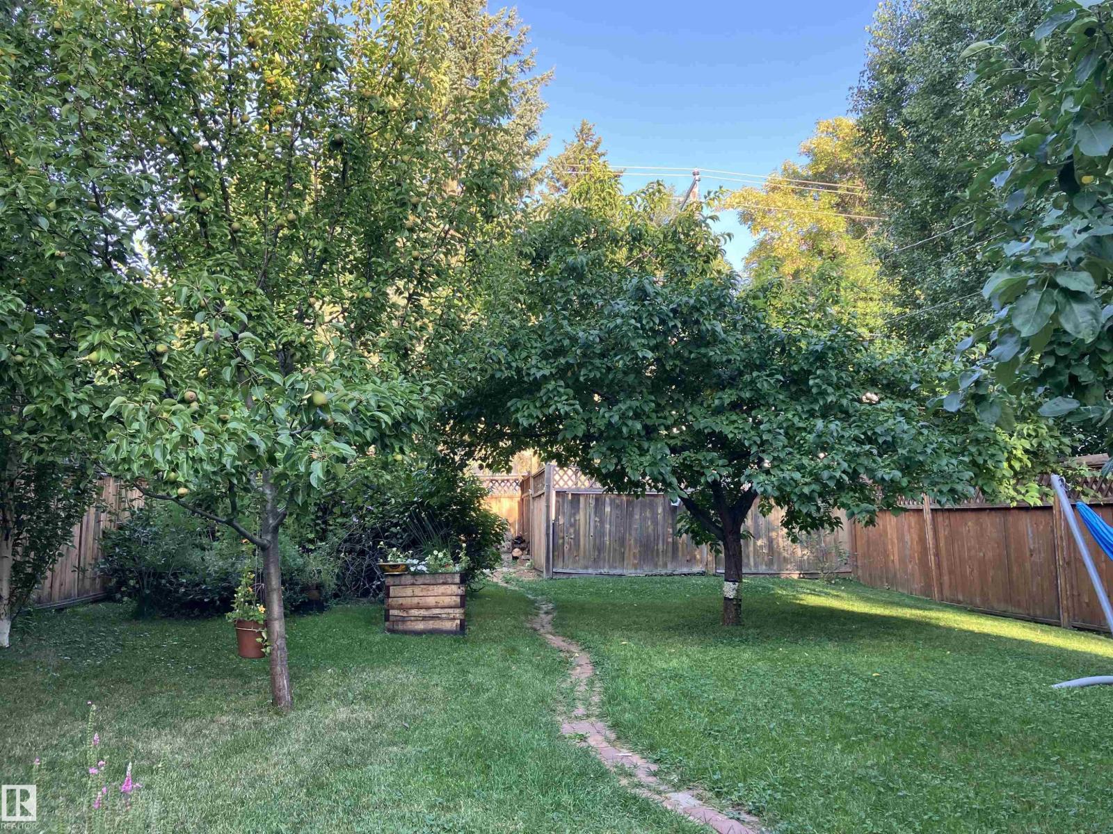 9319 95 St Nw, Edmonton, Alberta  T6C 3X1 - Photo 49 - E4474691