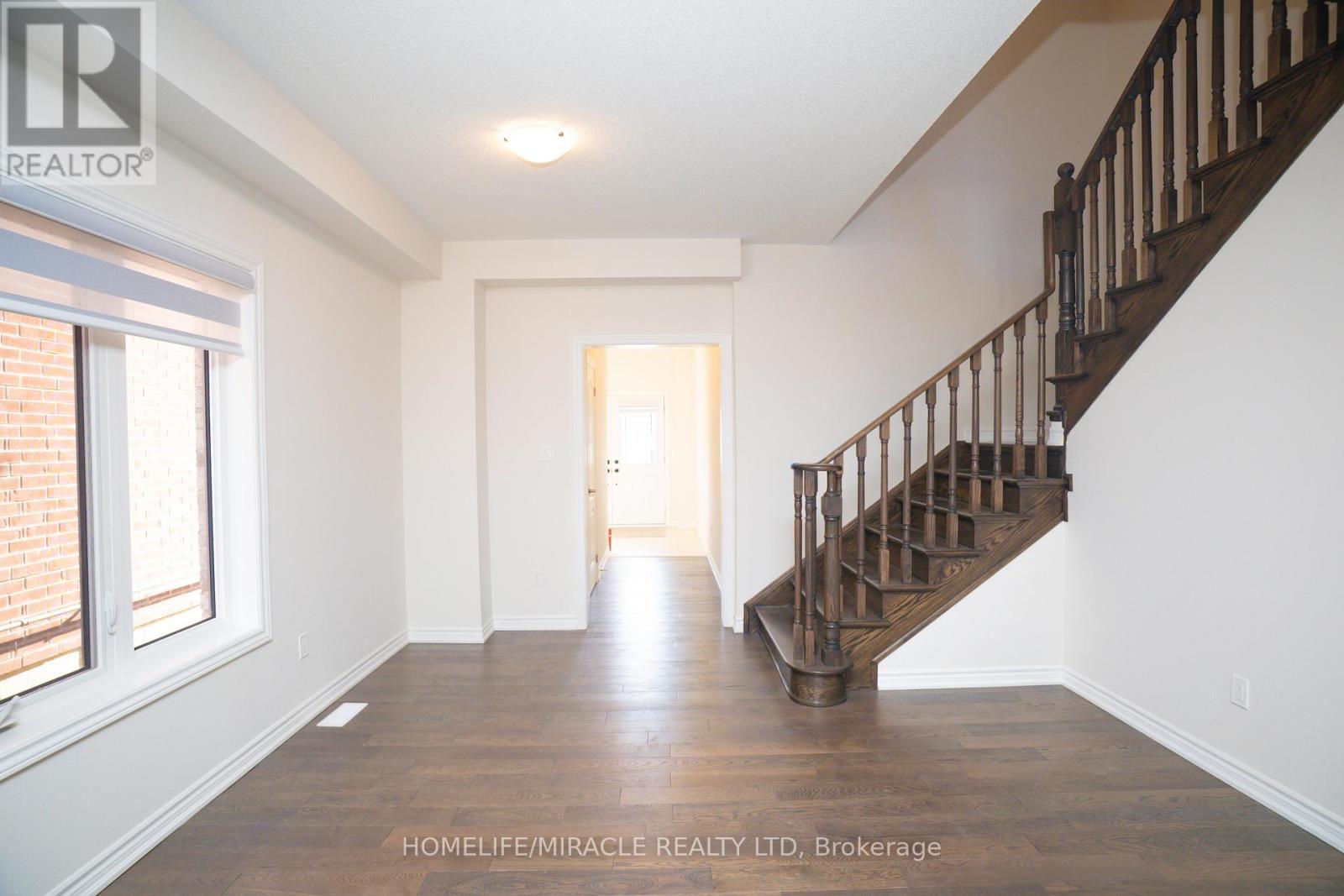 31 Huntsworth Avenue, Thorold, Ontario  L2V 0N3 - Photo 11 - X12820424