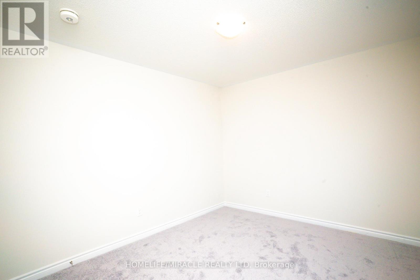 31 Huntsworth Avenue, Thorold, Ontario  L2V 0N3 - Photo 12 - X12820424