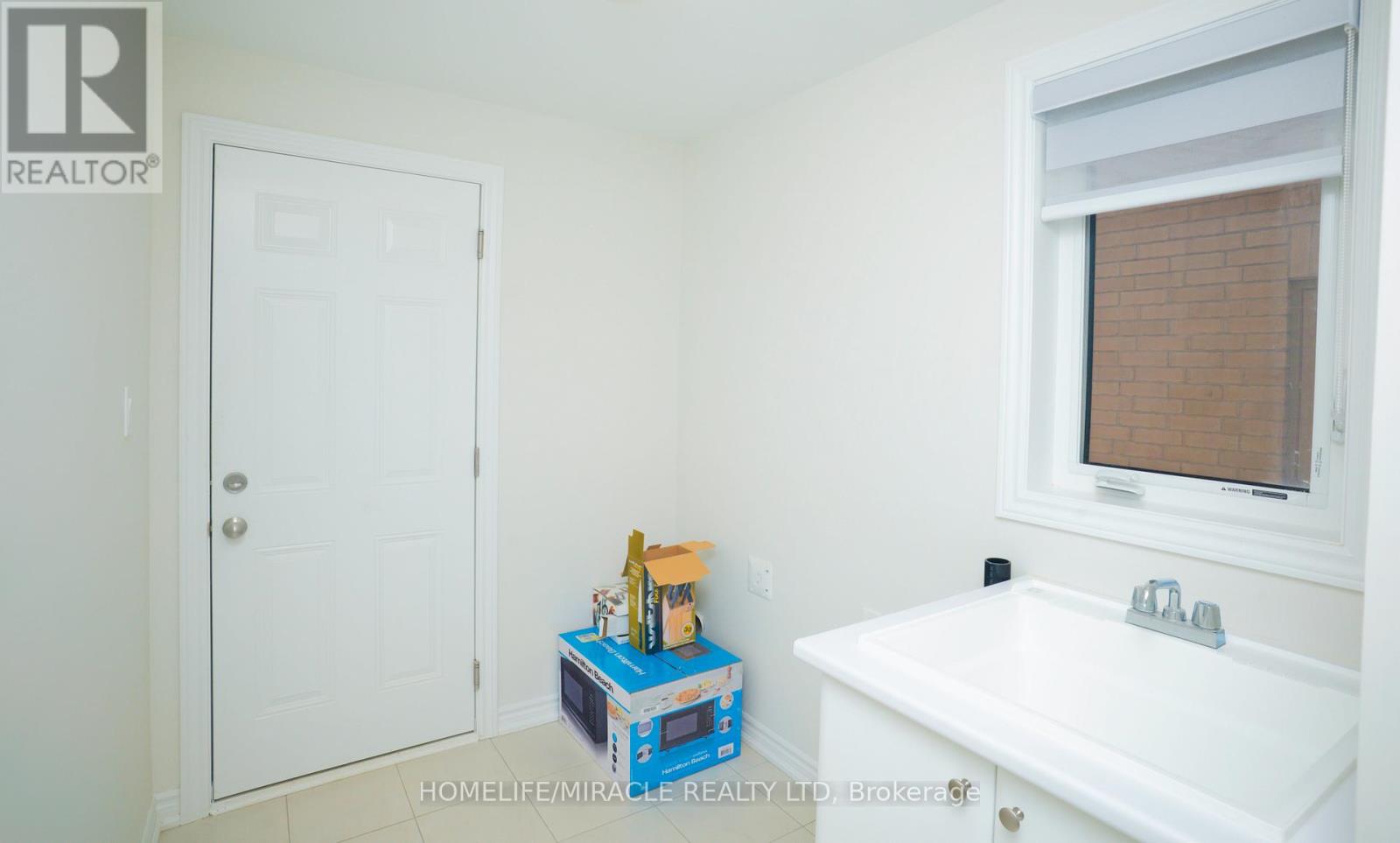 31 Huntsworth Avenue, Thorold, Ontario  L2V 0N3 - Photo 17 - X12820424