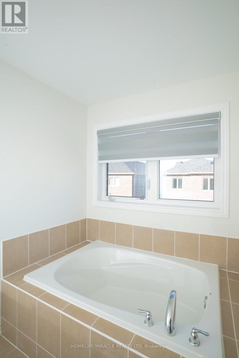 31 Huntsworth Avenue, Thorold, Ontario  L2V 0N3 - Photo 26 - X12820424