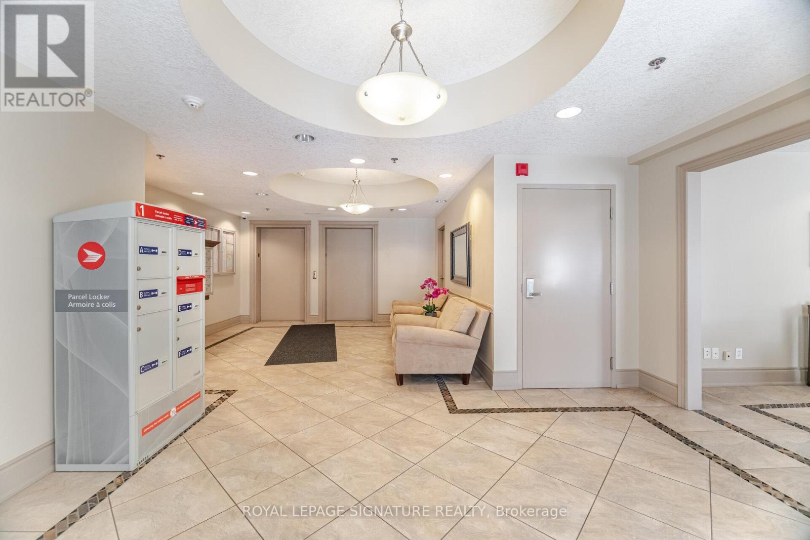 307 - 47 Caroline Street N, Hamilton, Ontario  L8R 2R6 - Photo 3 - X12820442