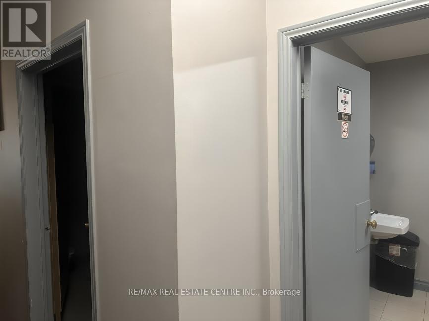 126 St. Paul Street, St. Catharines, Ontario  L2R 3M2 - Photo 23 - X12820452