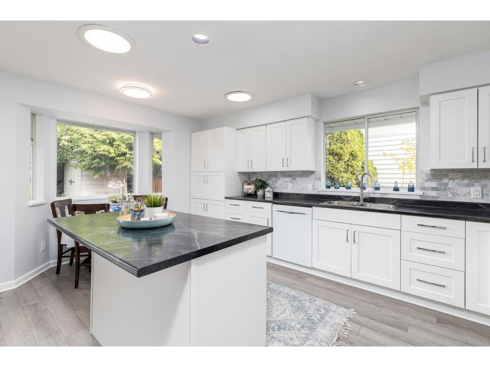 14129 16a Avenue, Surrey, British Columbia  V4A 8K2 - Photo 10 - R3092321