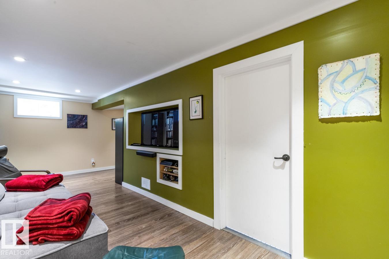 9319 95 St Nw, Edmonton, Alberta  T6C 3X1 - Photo 31 - E4474691