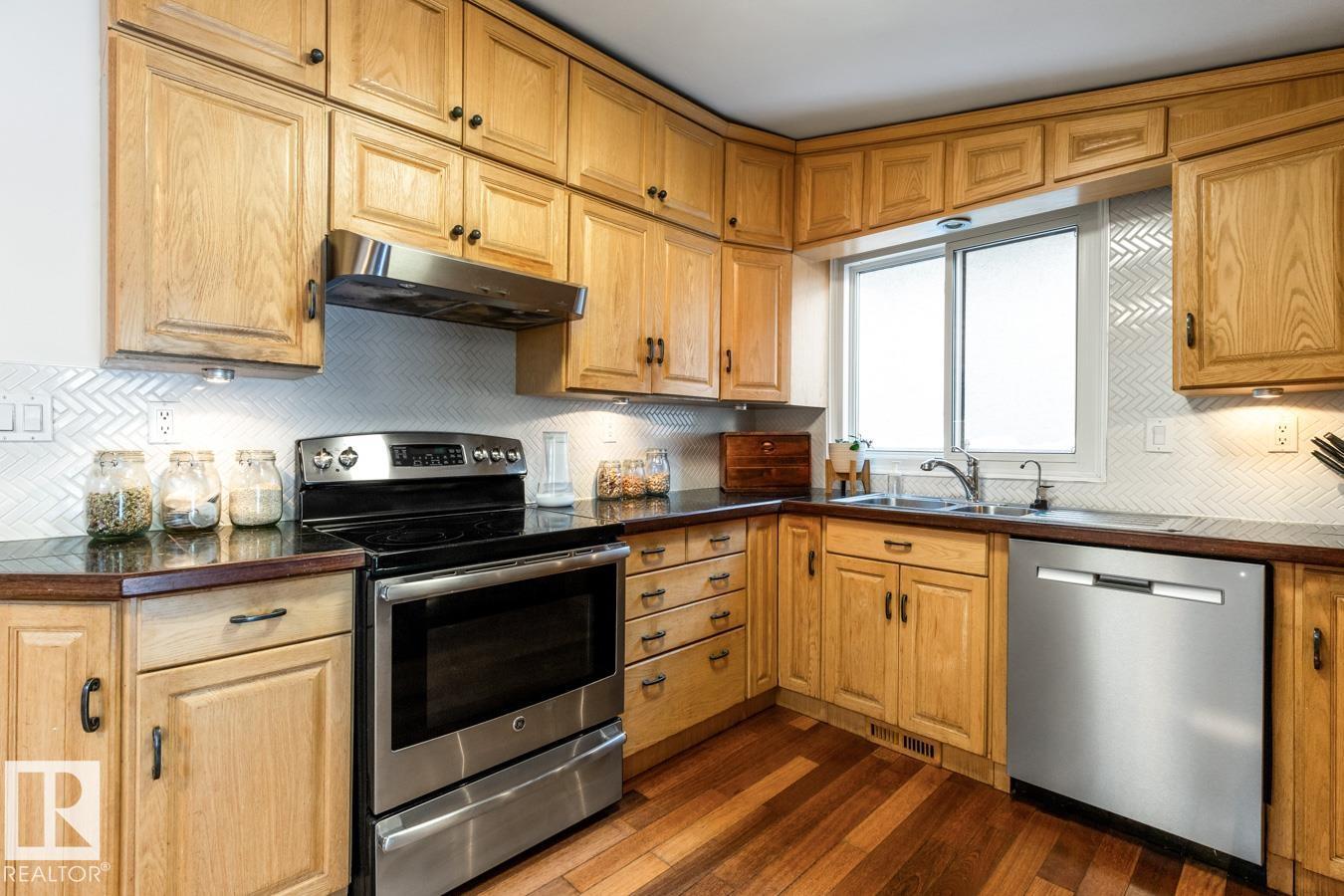 9319 95 St Nw, Edmonton, Alberta  T6C 3X1 - Photo 14 - E4474691