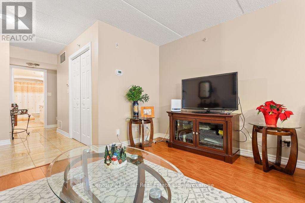 111 - 1450 Bishops Gate, Oakville, Ontario  L6M 4N1 - Photo 13 - W12820612