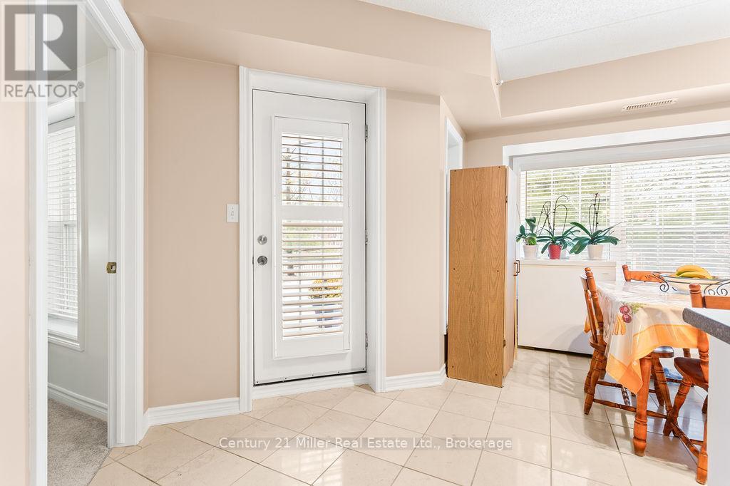 111 - 1450 Bishops Gate, Oakville, Ontario  L6M 4N1 - Photo 24 - W12820612