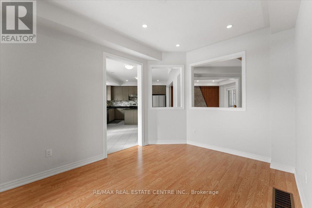 3007 Max Khan Boulevard, Oakville, Ontario  L6H 3P4 - Photo 23 - W12744956