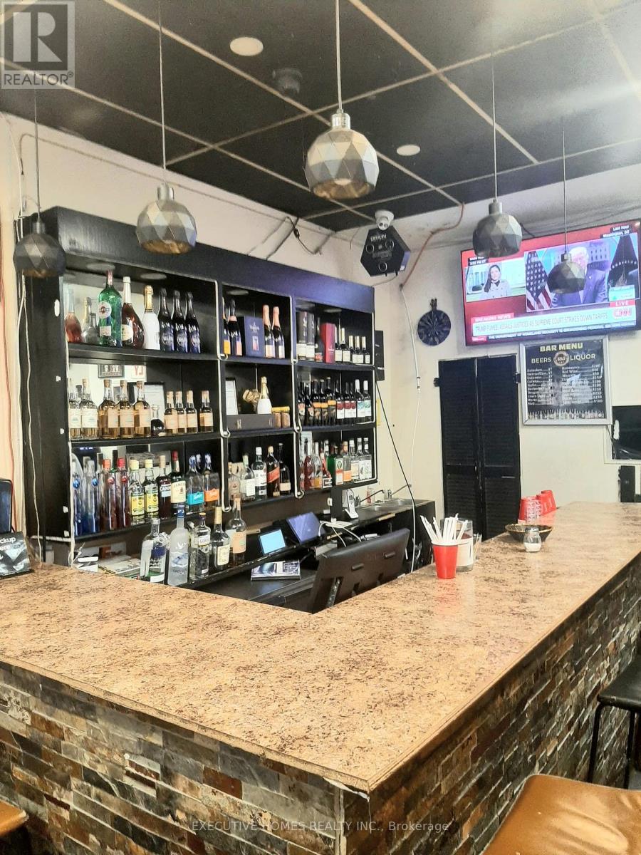 68 - 2300 Finch Avenue, Toronto, Ontario  M9M 2Y3 - Photo 4 - W12819520