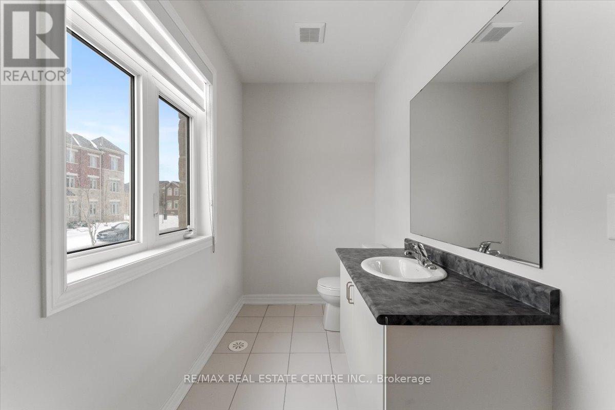 3007 Max Khan Boulevard, Oakville, Ontario  L6H 3P4 - Photo 5 - W12744956