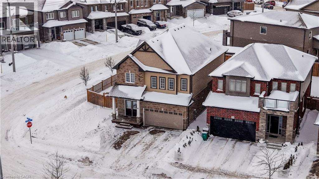 82 Castlebay Street, Kitchener, Ontario  N2R 1W6 - Photo 4 - 40807369