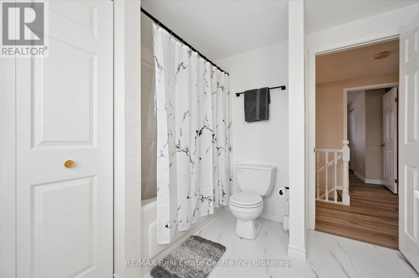 42 Tara Crescent, Kitchener, Ontario  N2E 3K9 - Photo 11 - X12820680