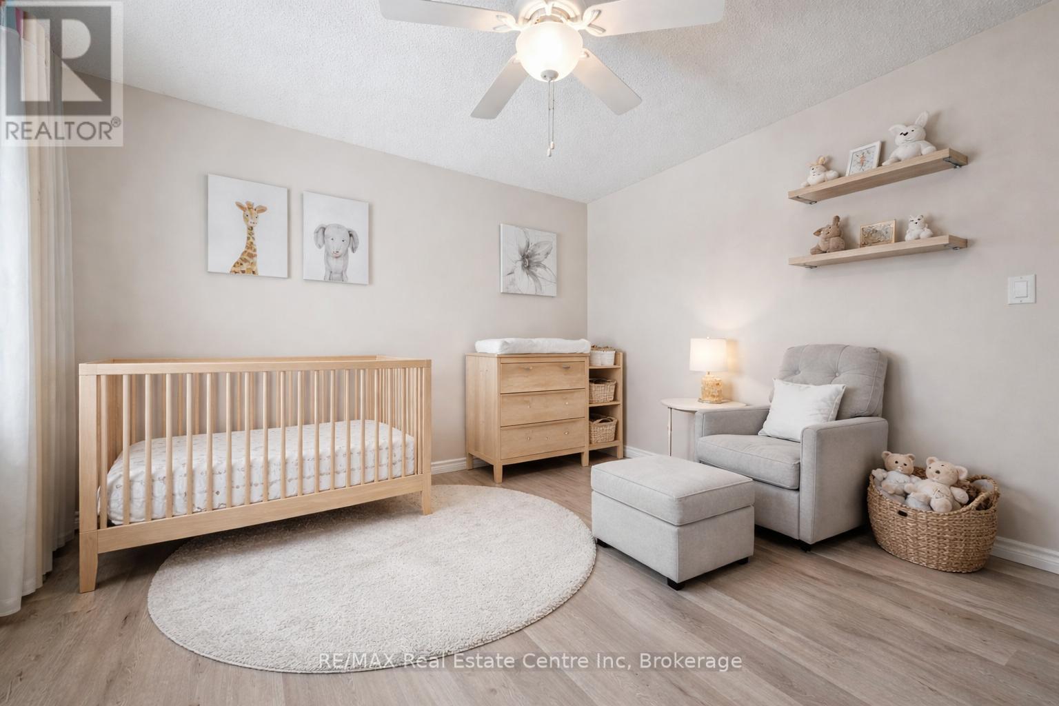 42 Tara Crescent, Kitchener, Ontario  N2E 3K9 - Photo 13 - X12820680