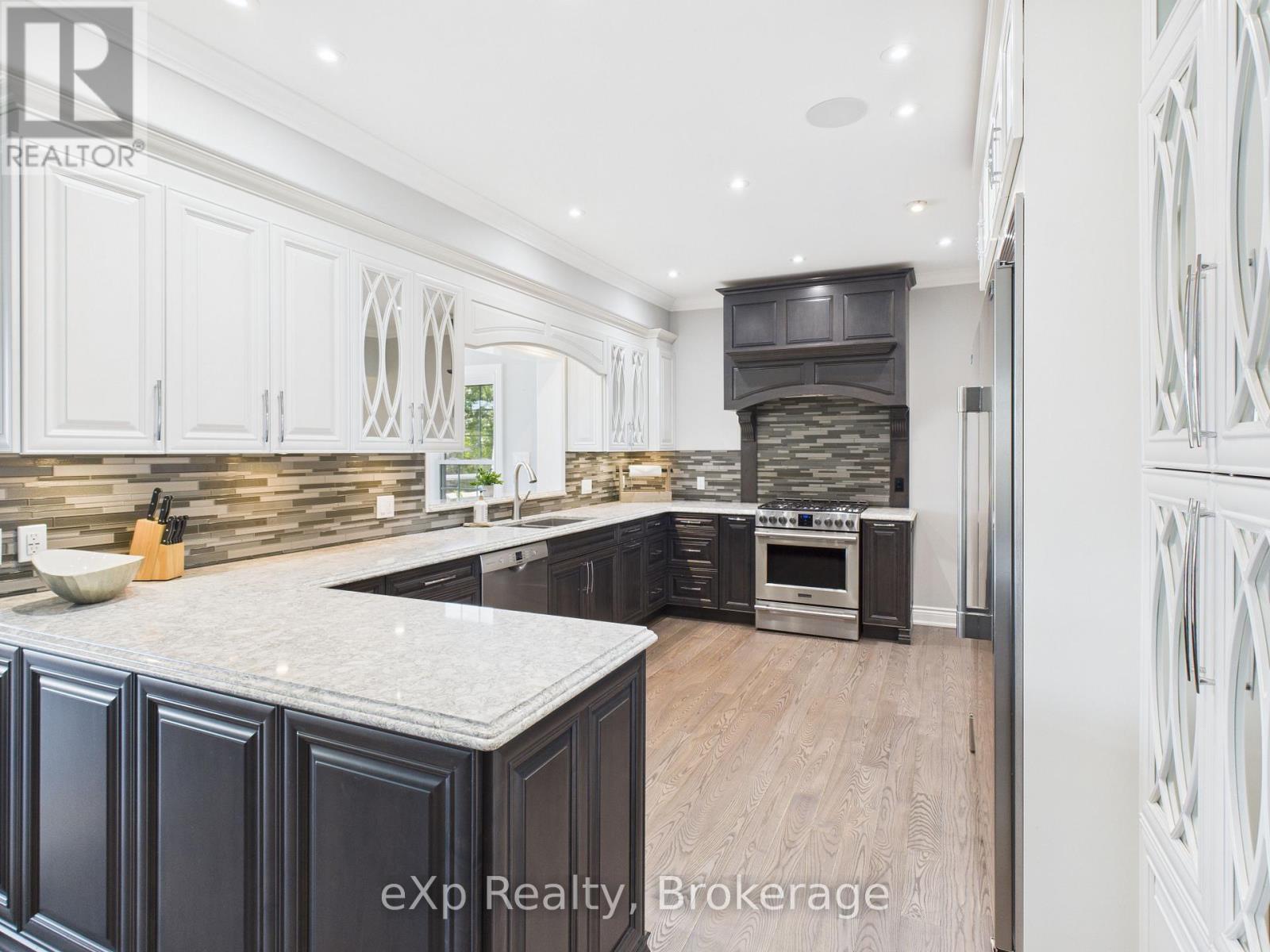 197 Balmy Beach Road, Georgian Bluffs, Ontario  N4K 5N4 - Photo 12 - X12820684