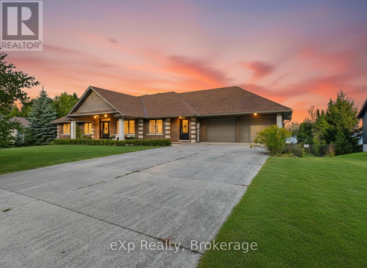 197 Balmy Beach Road, Georgian Bluffs, Ontario  N4K 5N4 - Photo 2 - X12820684