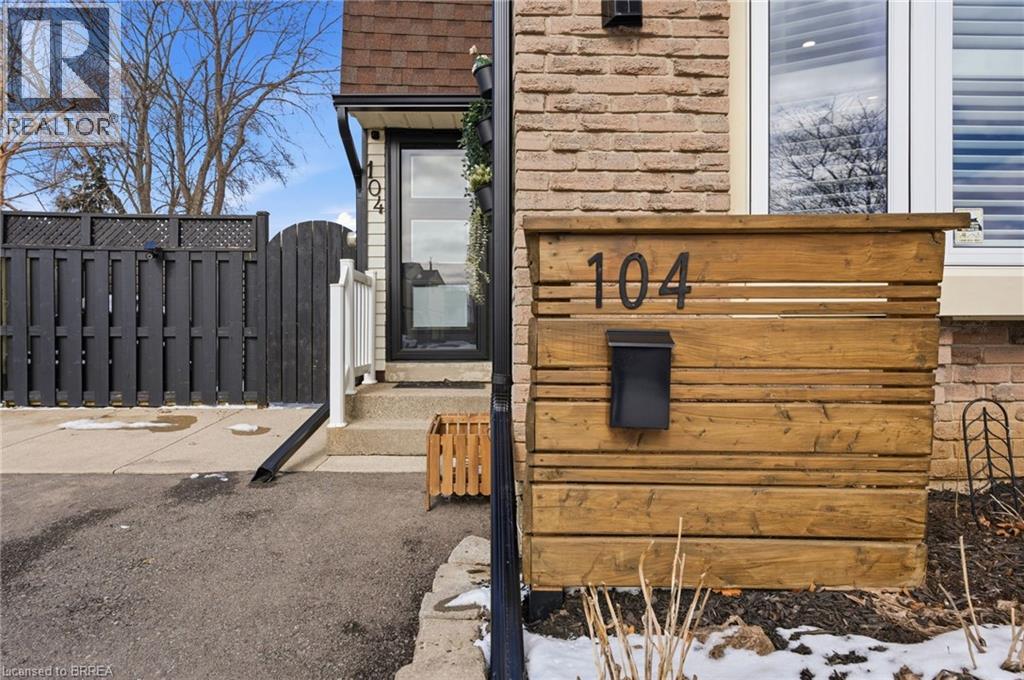 104 White Owl Crescent, Brantford, Ontario  N3P 1A2 - Photo 2 - 40807099