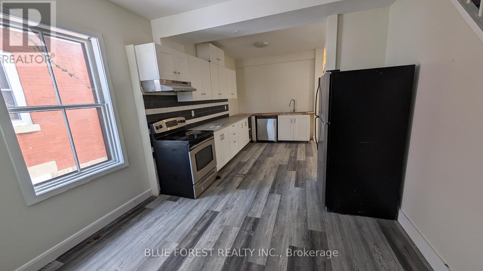 26 Nolan Street, St. Thomas, Ontario  N5P 1X2 - Photo 10 - X12820536