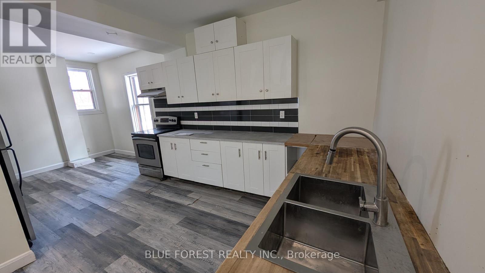 26 Nolan Street, St. Thomas, Ontario  N5P 1X2 - Photo 12 - X12820536