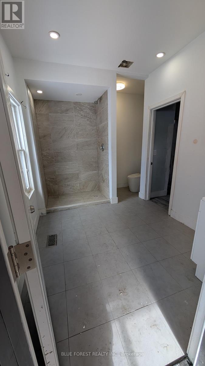 26 Nolan Street, St. Thomas, Ontario  N5P 1X2 - Photo 4 - X12820536