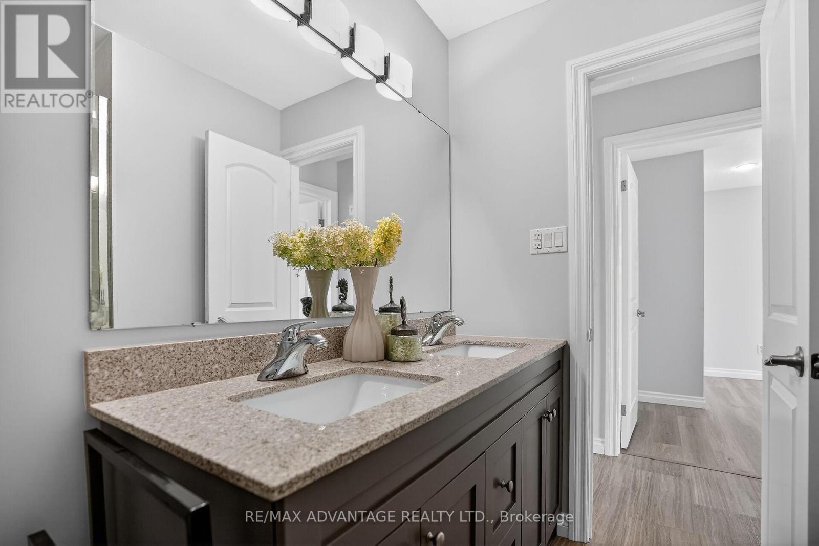 359 Everglade Crescent, London North, Ontario  N6H 4M8 - Photo 33 - X12820606