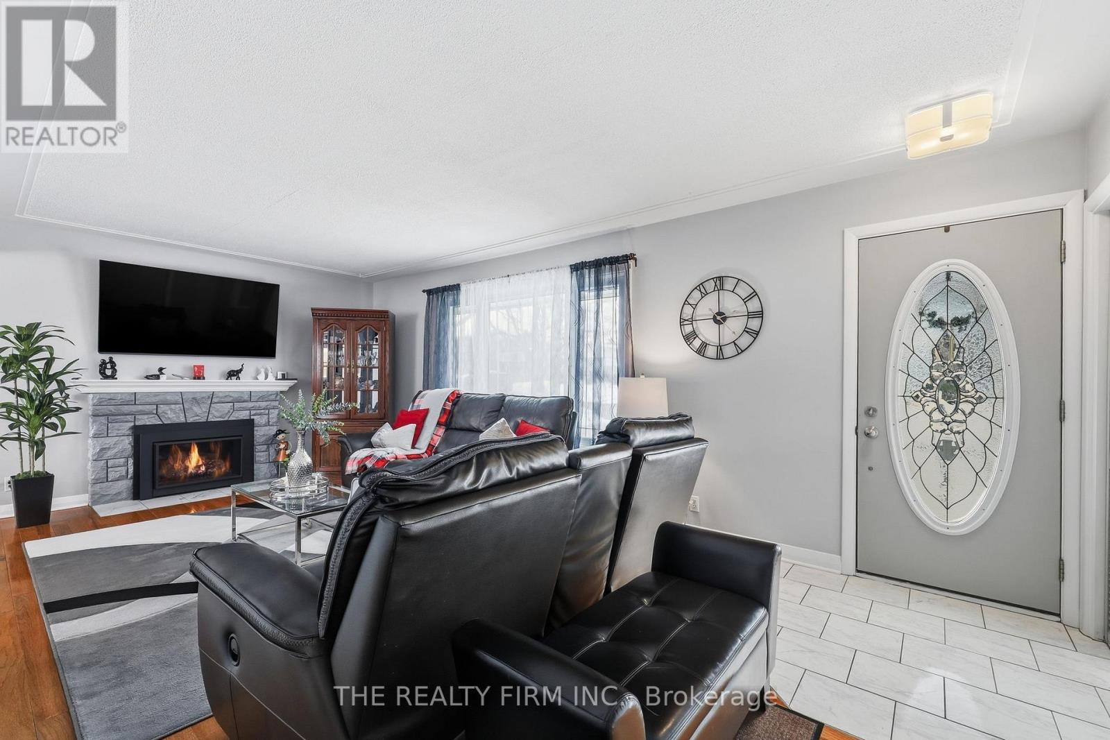 192 Buckingham Street, London South, Ontario  N5Z 3V5 - Photo 3 - X12820660