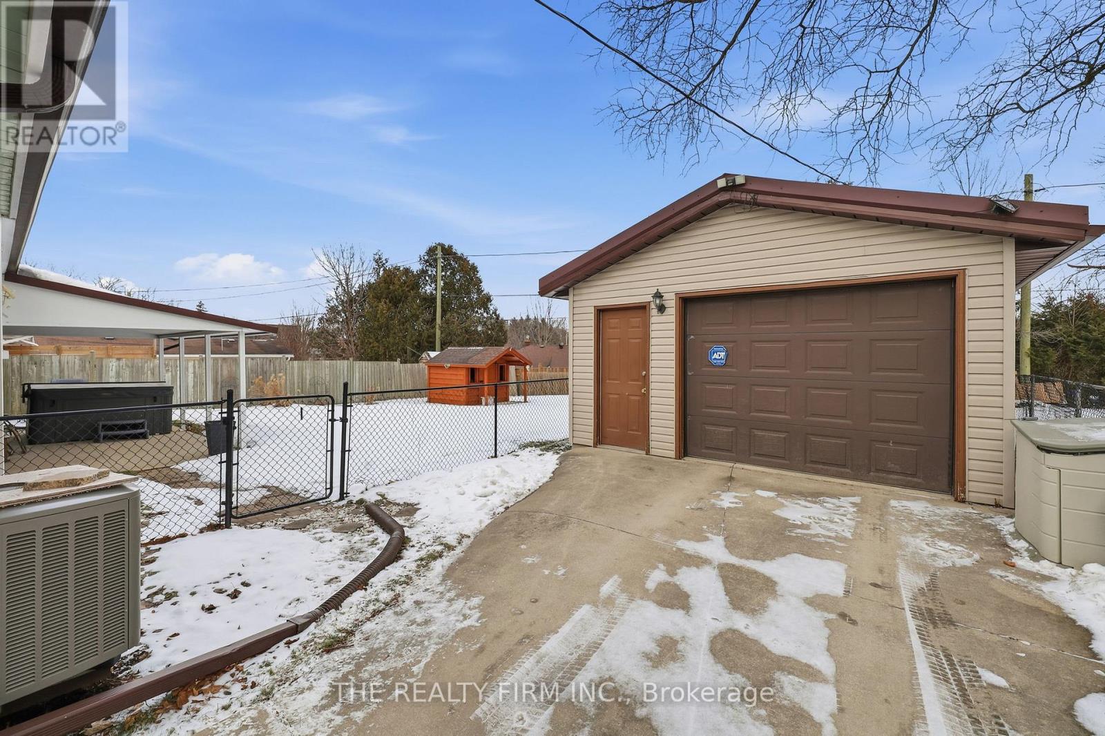 192 Buckingham Street, London South, Ontario  N5Z 3V5 - Photo 35 - X12820660