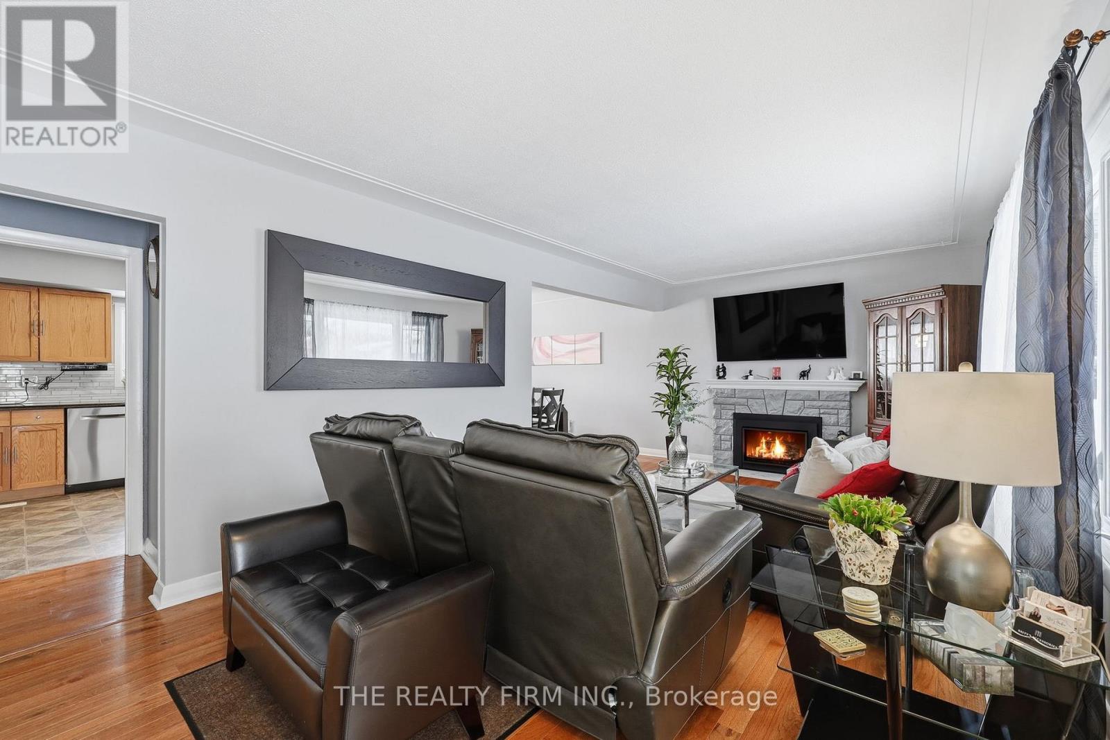 192 Buckingham Street, London South, Ontario  N5Z 3V5 - Photo 4 - X12820660