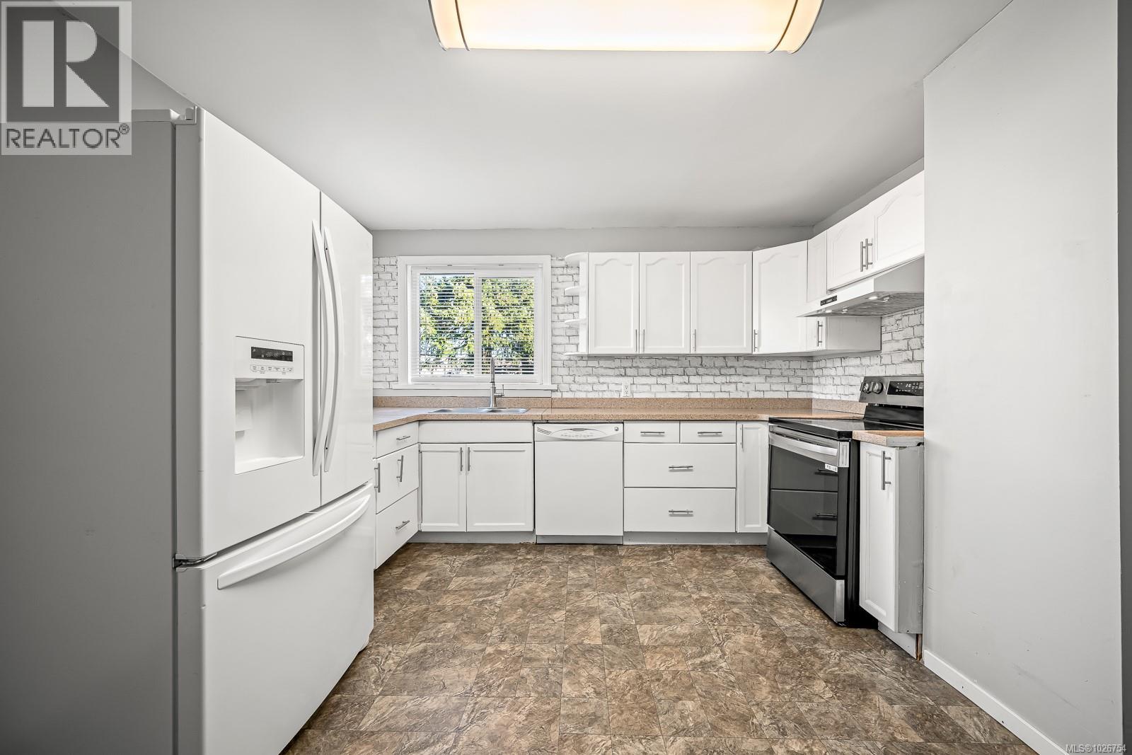 754 7th Ave, Campbell River, British Columbia  V9W 4A4 - Photo 14 - 1026754