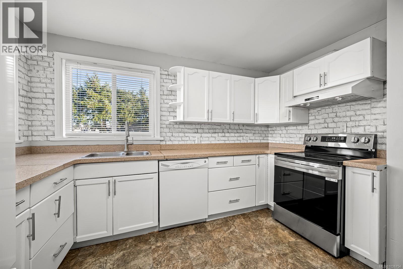 754 7th Ave, Campbell River, British Columbia  V9W 4A4 - Photo 18 - 1026754