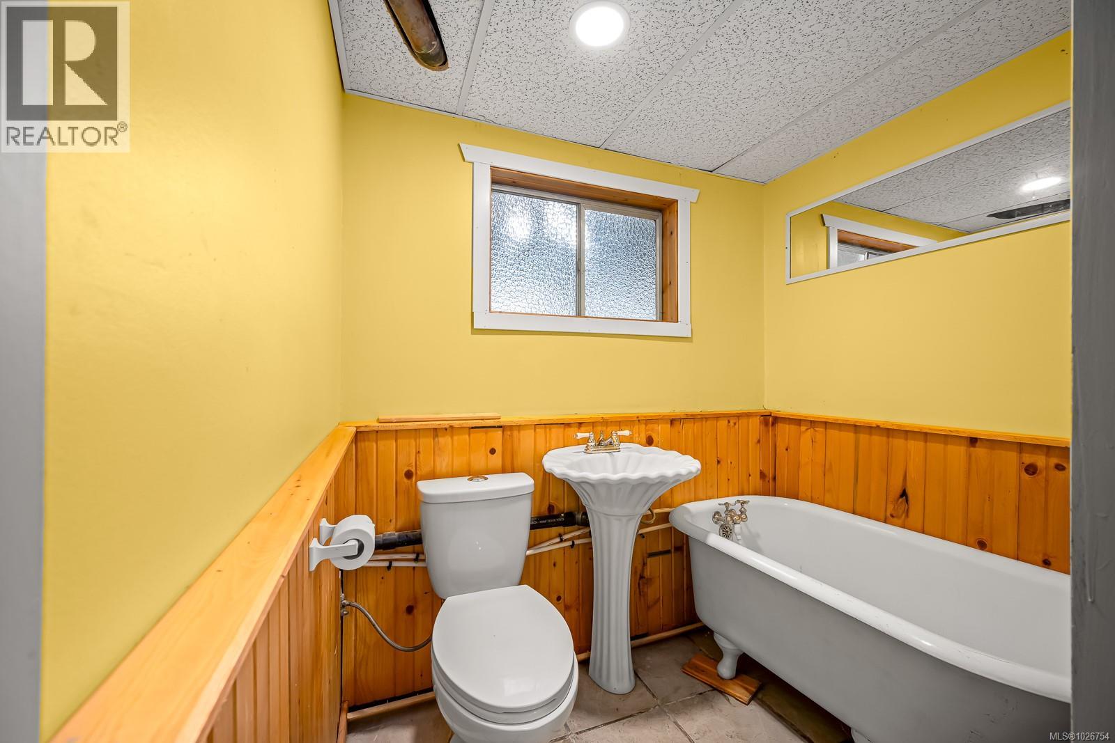 754 7th Ave, Campbell River, British Columbia  V9W 4A4 - Photo 38 - 1026754