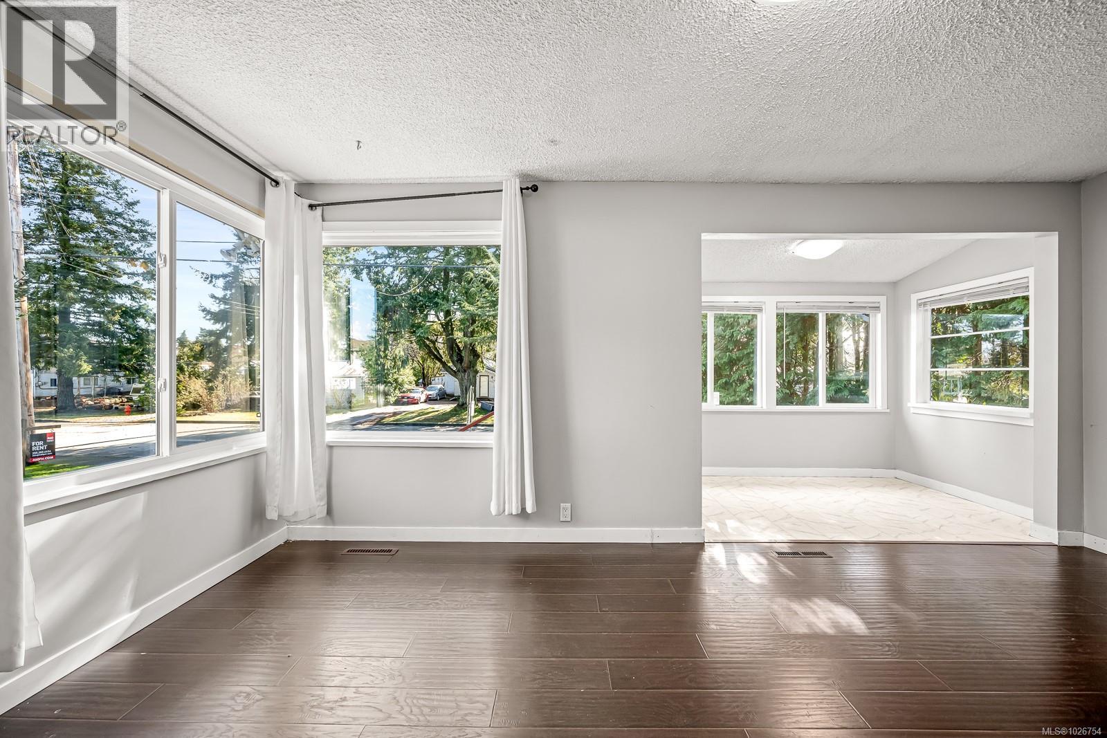 754 7th Ave, Campbell River, British Columbia  V9W 4A4 - Photo 6 - 1026754