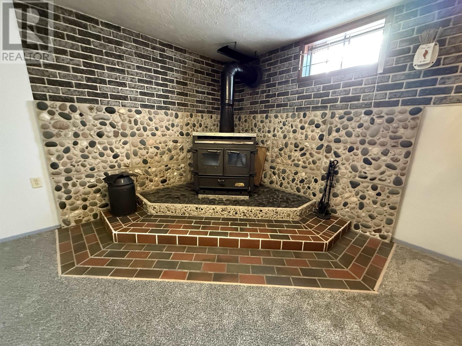 467 Sycamore Pl, Thunder Bay, Ontario  P7C 1X3 - Photo 12 - TB2600292