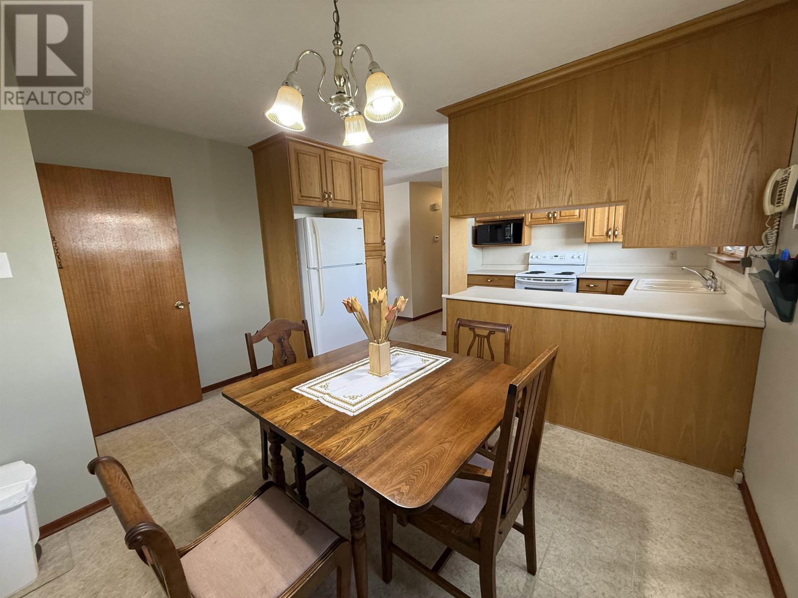 467 Sycamore Pl, Thunder Bay, Ontario  P7C 1X3 - Photo 6 - TB2600292