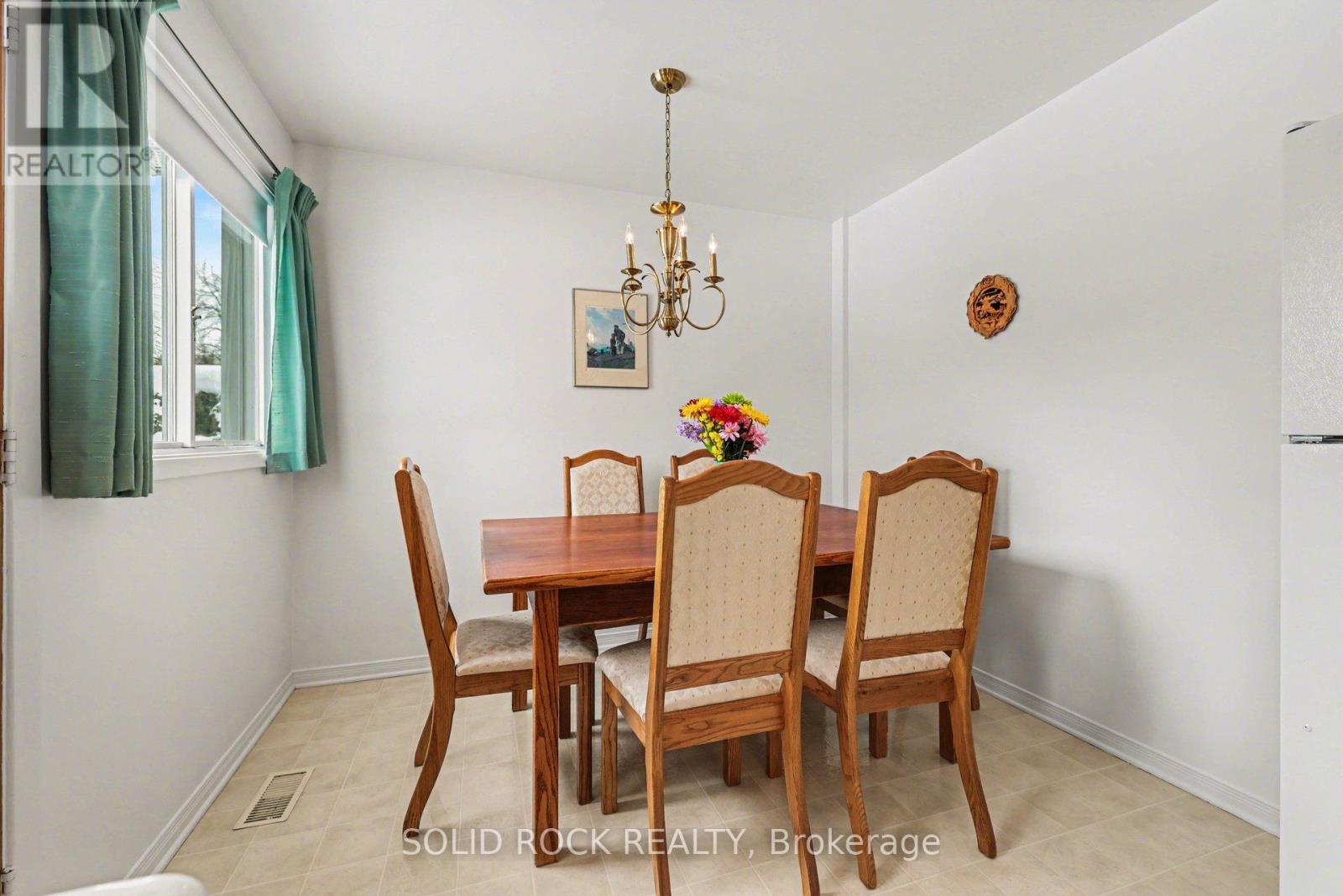 990 Harkness Avenue, Ottawa, Ontario  K1V 6P2 - Photo 14 - X12820668