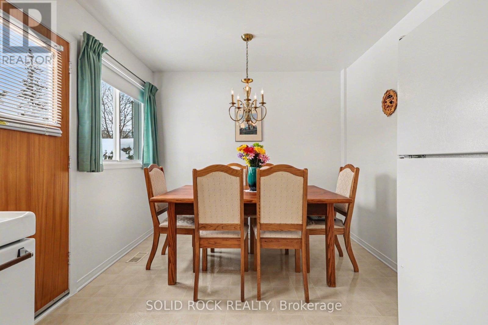 990 Harkness Avenue, Ottawa, Ontario  K1V 6P2 - Photo 15 - X12820668