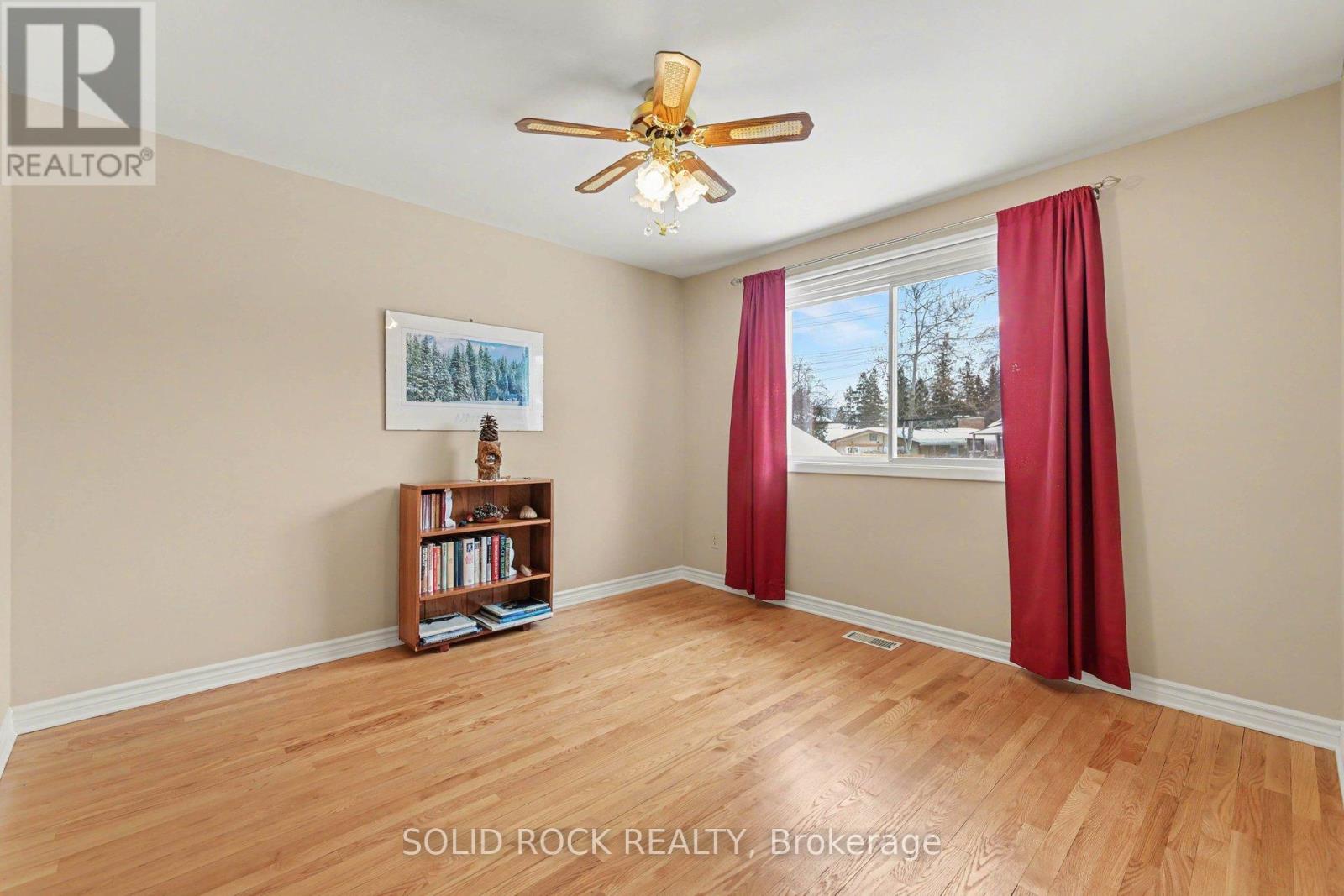 990 Harkness Avenue, Ottawa, Ontario  K1V 6P2 - Photo 20 - X12820668