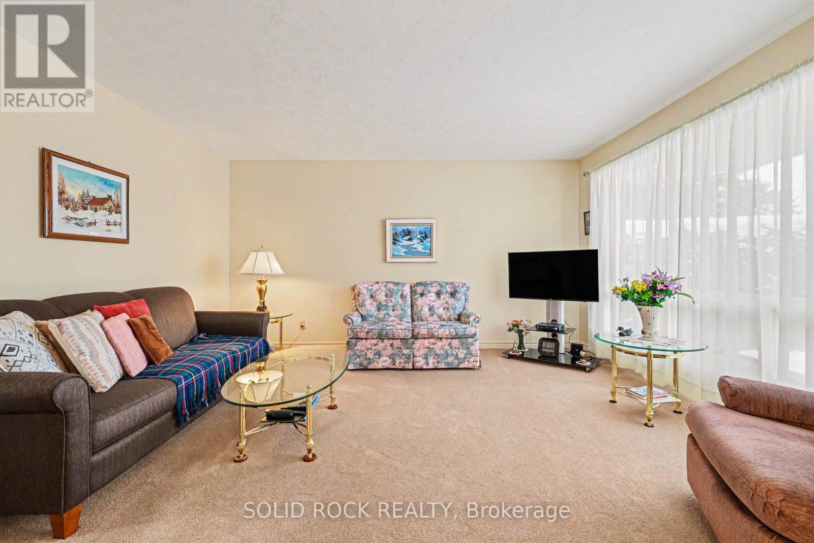 990 Harkness Avenue, Ottawa, Ontario  K1V 6P2 - Photo 6 - X12820668