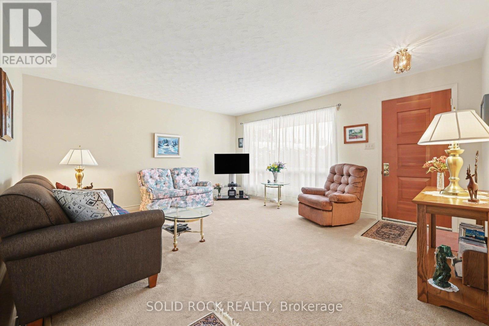 990 Harkness Avenue, Ottawa, Ontario  K1V 6P2 - Photo 7 - X12820668