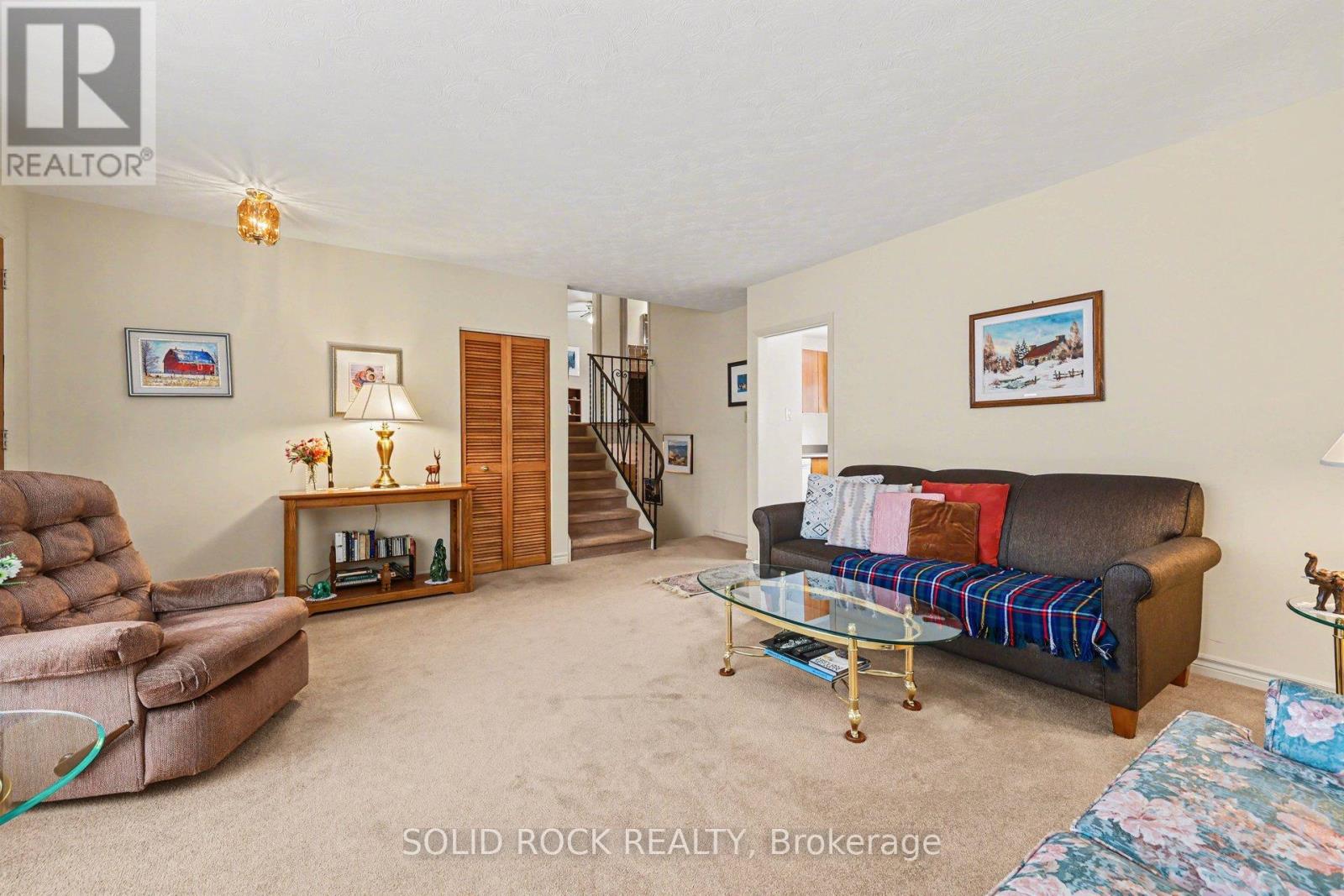 990 Harkness Avenue, Ottawa, Ontario  K1V 6P2 - Photo 9 - X12820668