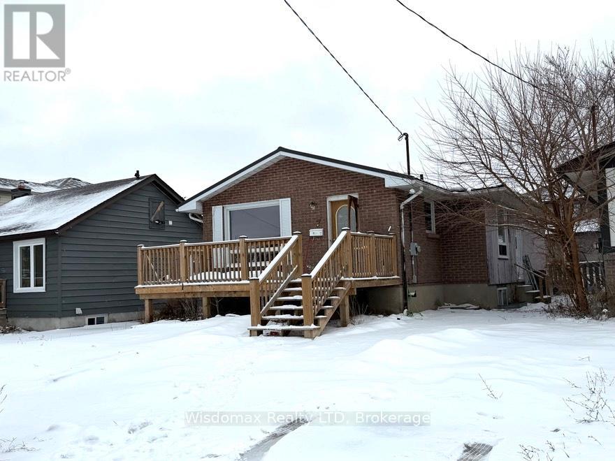 7 Kirk Street, St. Catharines, Ontario  L2S 1B8 - Photo 1 - X12820596