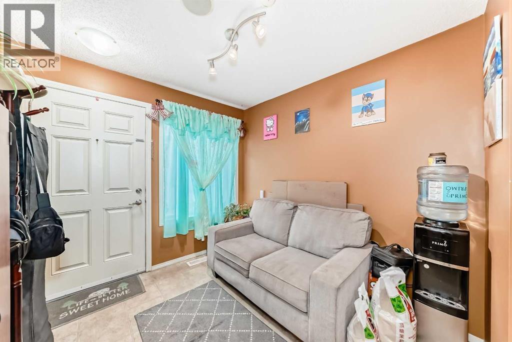 244 Saddlebrook Point Ne, Calgary, Alberta T3J 0G5 - Photo 12 - A2275344