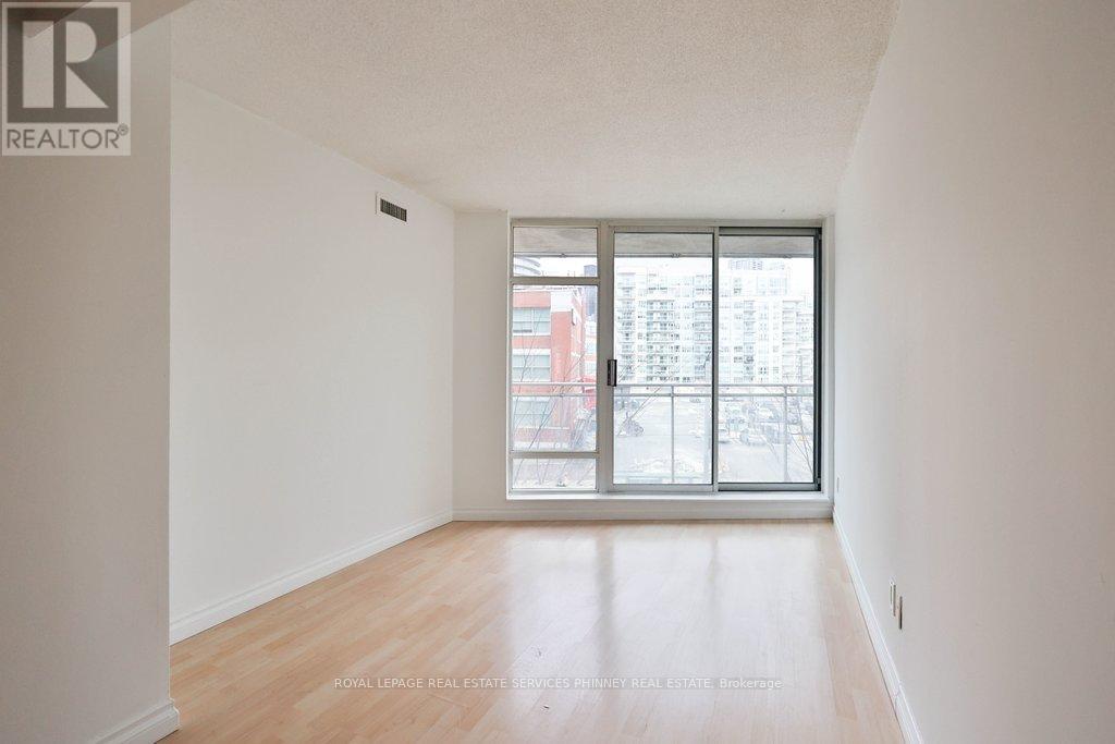 302 - 650 Queens Quay W, Toronto, Ontario  M5V 3N2 - Photo 12 - C12820580