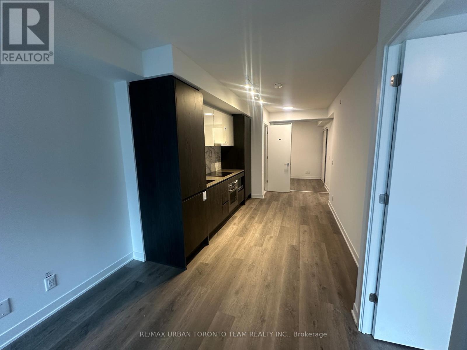 606 - 180 Front Street E, Toronto, Ontario  M5A 0K9 - Photo 2 - C12820622