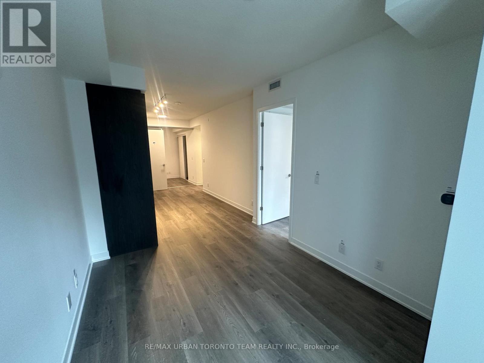 606 - 180 Front Street E, Toronto, Ontario  M5A 0K9 - Photo 3 - C12820622