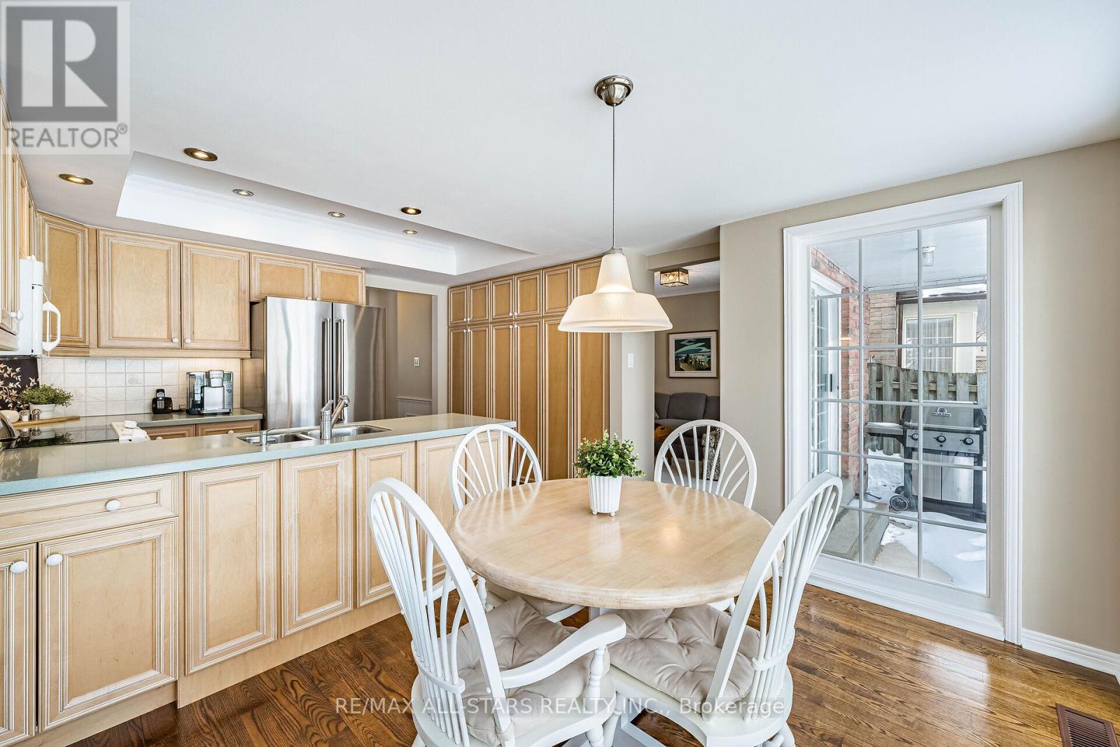 24 Ferndell Circle, Markham, Ontario  L3R 3Y8 - Photo 15 - N12820528