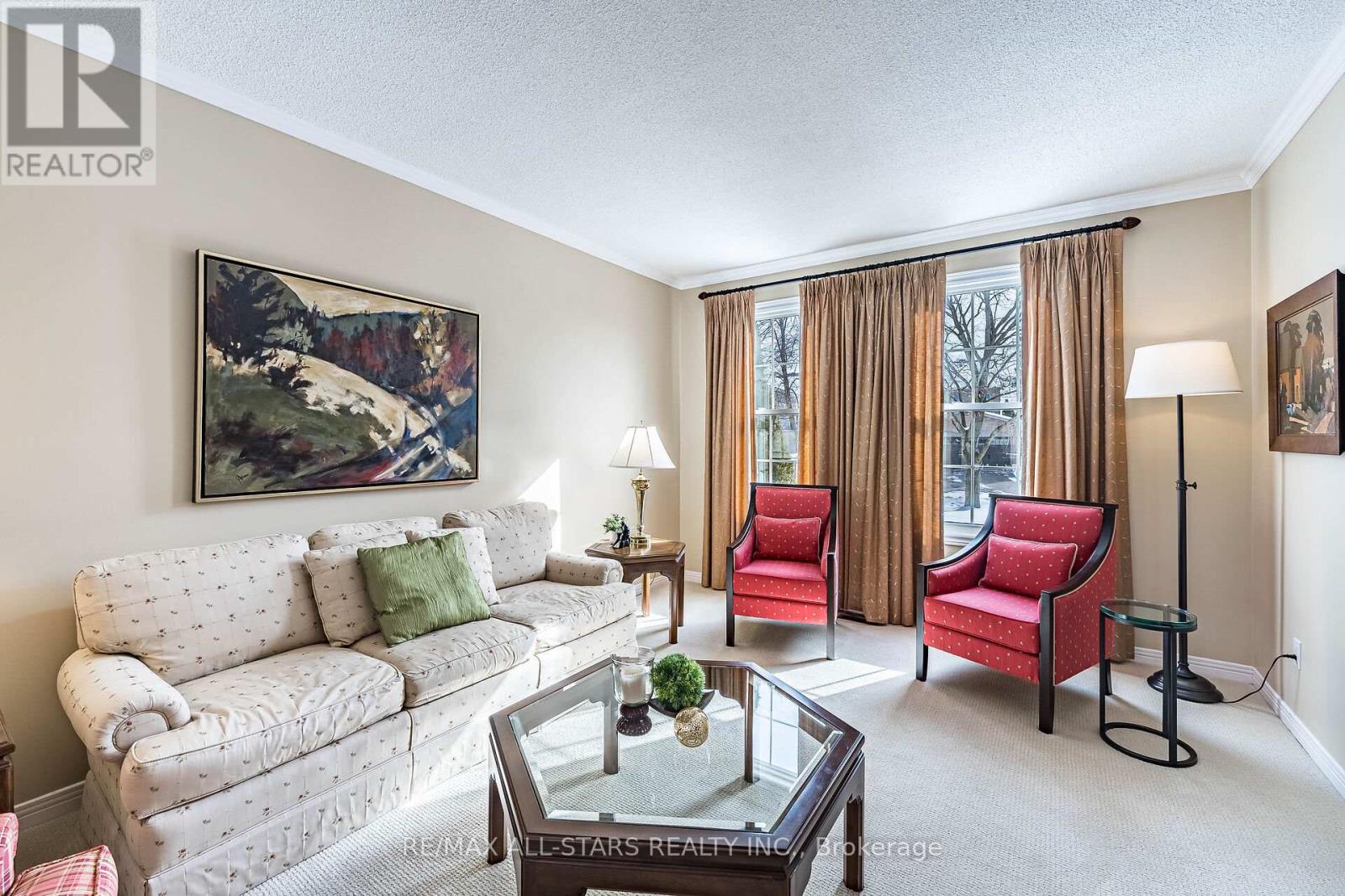 24 Ferndell Circle, Markham, Ontario  L3R 3Y8 - Photo 7 - N12820528